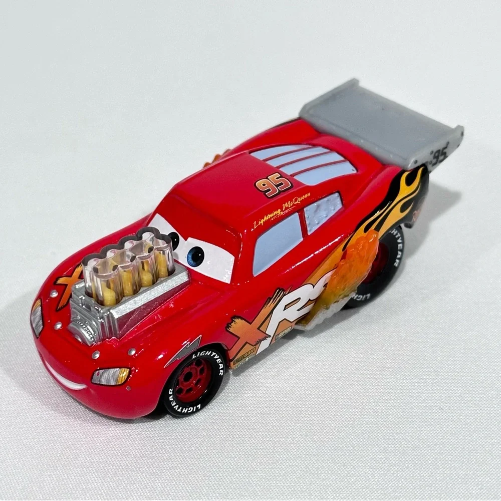 Disney Pixar Cars XRS Drag Racing Rare Lightning McQueen GFV34 Die-cast